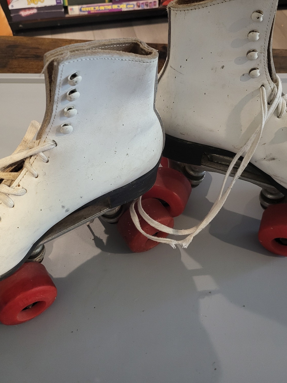 Riedel White Kids Quad Roller Skates with Red Wheels